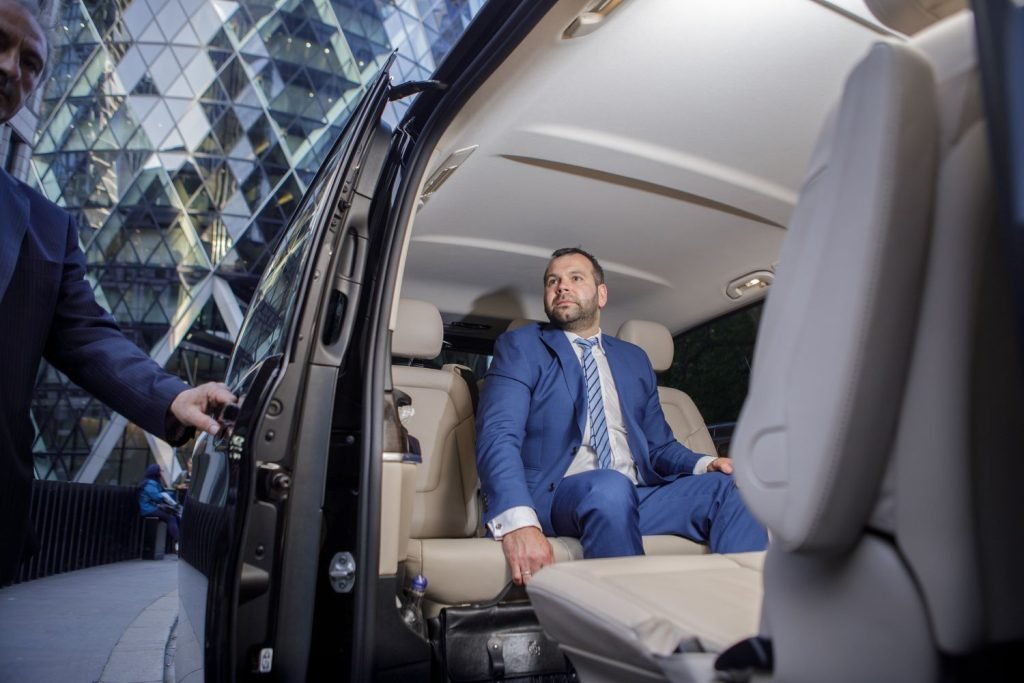 Pickup and Drop-Off Services Sea Port